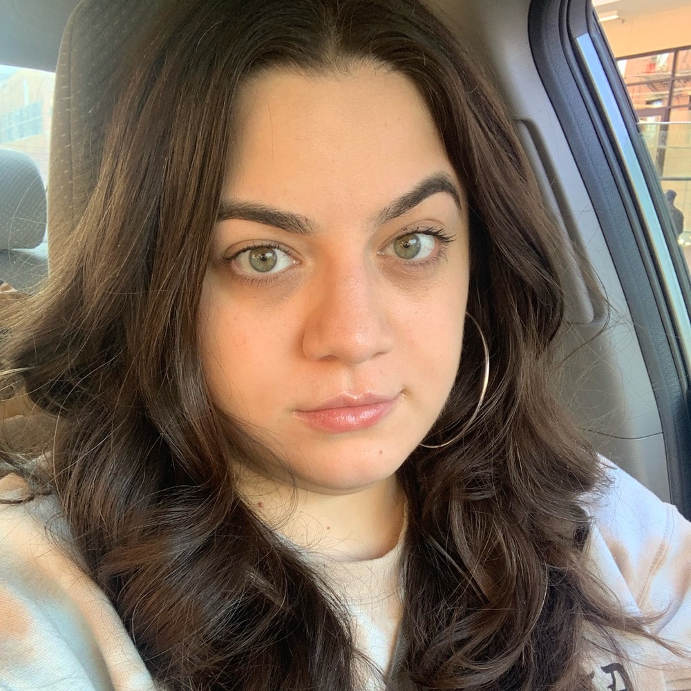 Meet your Posher, Gaby